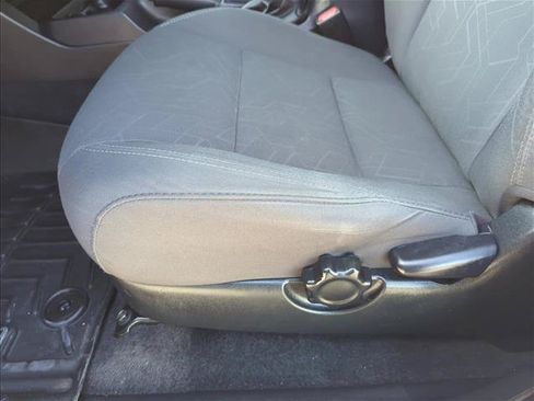Used 2019 Toyota Tacoma TRD Sport AWD/4WD image 11