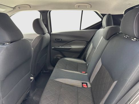 Used 2018 Nissan Kicks S FWD image 36