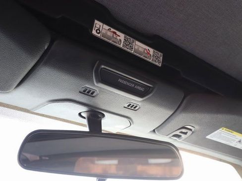 Used 2021 Jeep Wrangler Sport S image 28