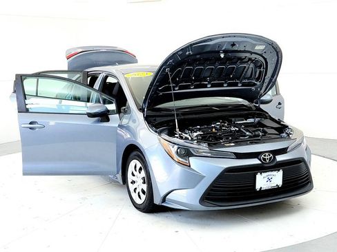 Used 2024 Toyota Corolla LE FWD image 9