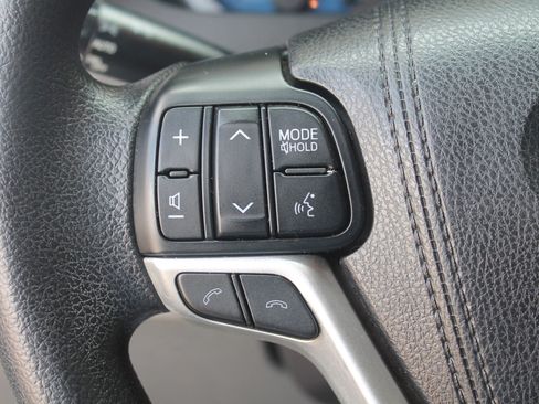 Used 2018 Toyota Sienna LE image 13