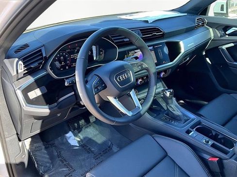 New 2025 Audi Q3 2.0T Premium image 8
