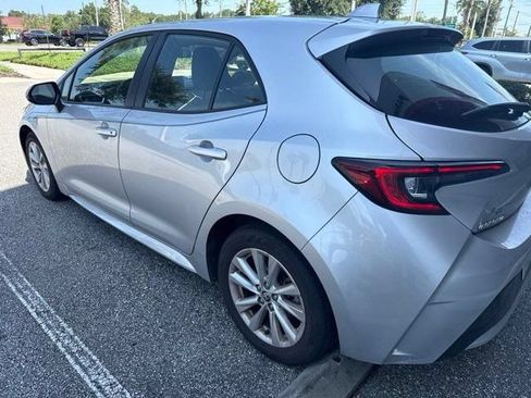 Used 2024 Toyota Corolla SE FWD image 3
