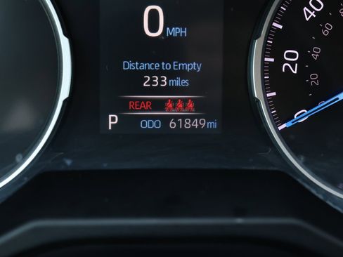 Used 2021 Toyota RAV4 XLE Premium image 20