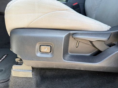 Used 2024 Toyota Tacoma SR5 RWD image 18