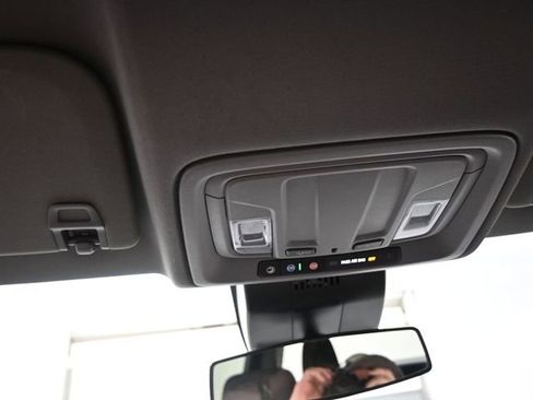 Used 2023 GMC Sierra 1500 Elevation image 12