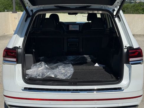 New 2026 Volkswagen Atlas SEL Premium R-Line AWD/4WD image 9