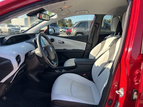 Used 2019 Toyota Prius Limited image 26