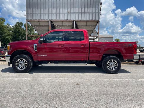Used 2017 Ford F250 Lariat w/ Lariat Value Package AWD/4WD image 2
