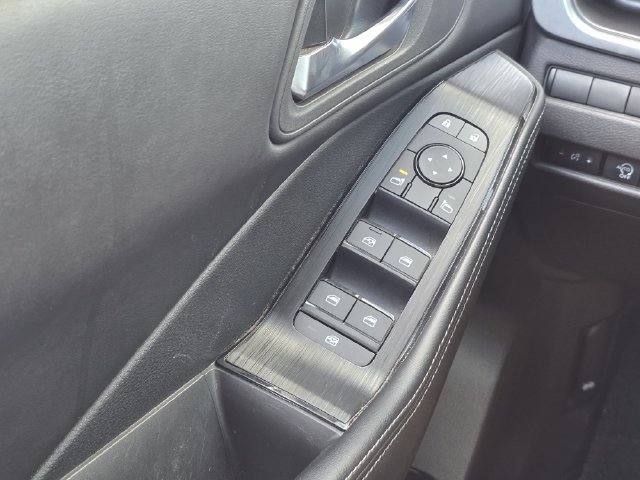 Used 2024 Nissan Rogue SV FWD image 16