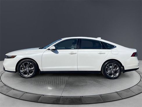 Used 2023 Honda Accord EX-L image 2