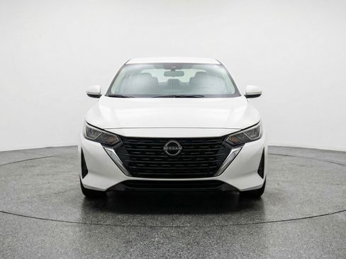 Used 2025 Nissan Sentra SV image 2