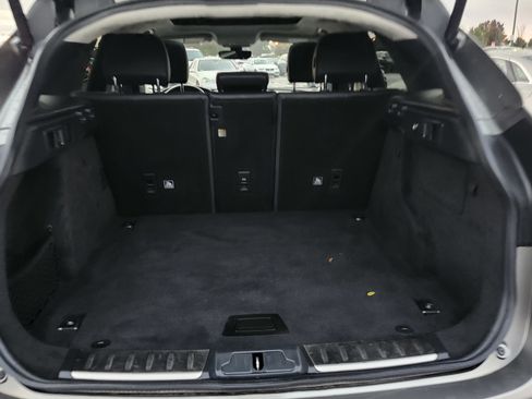 Used 2020 Jaguar F-PACE Premium image 16