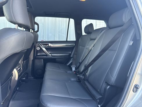Used 2022 Lexus GX 460 Premium image 28