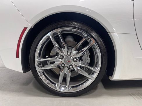 Used 2019 Chevrolet Corvette Stingray Coupe w/ Battery Protection Package RWD image 15
