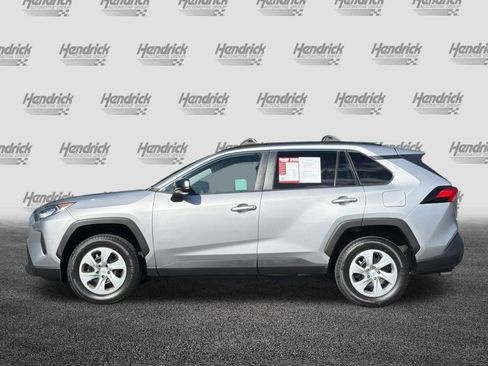 Used 2019 Toyota RAV4 LE w/ Carpet Mat Package FWD image 8