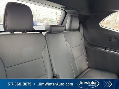 Used 2025 Buick Enclave Preferred image 22