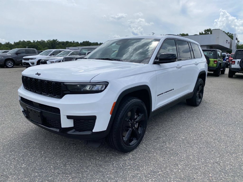 Used 2023 Jeep Grand Cherokee L Laredo AWD/4WD image 10