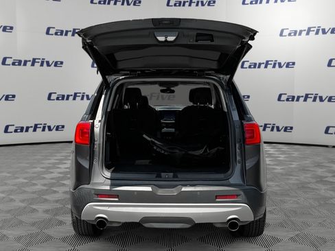 Used 2017 GMC Acadia SLT AWD/4WD image 10