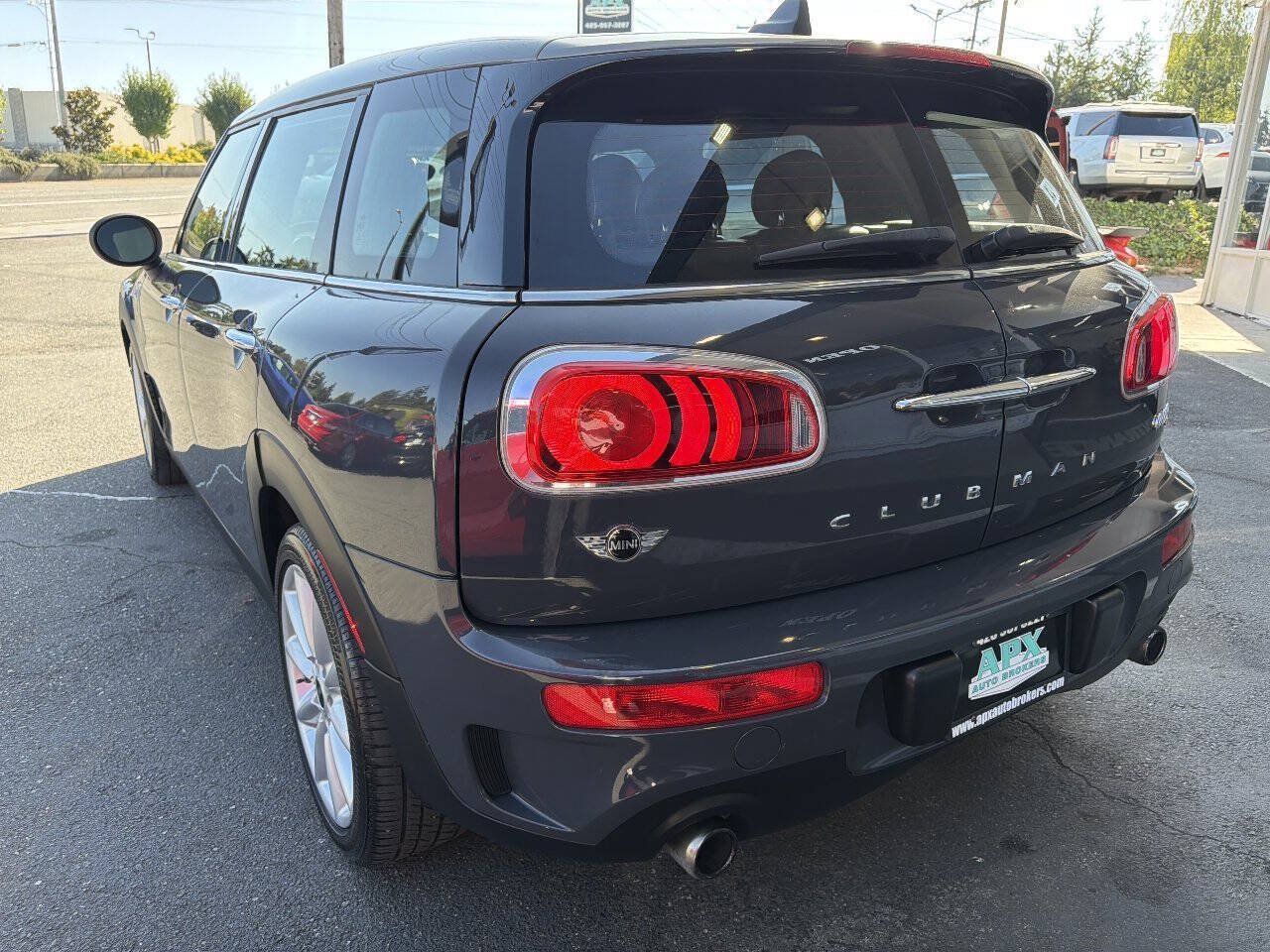 Used 2017 MINI Cooper Clubman S AWD/4WD image 4