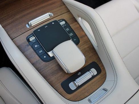 Used 2024 Mercedes-Benz GLS 450 GLS 450 4MATIC image 18