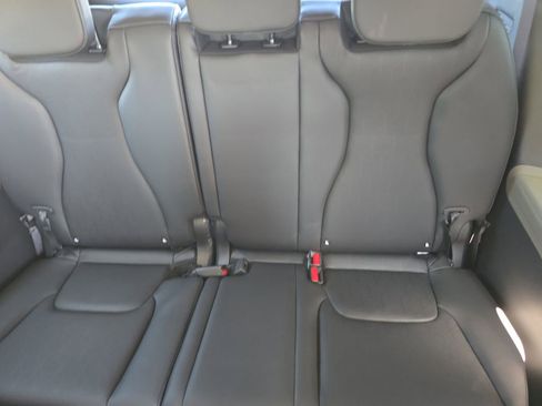 New 2026 Kia Carnival EX FWD image 18