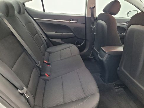 Used 2019 Hyundai Elantra SE w/ Cargo Package FWD image 19