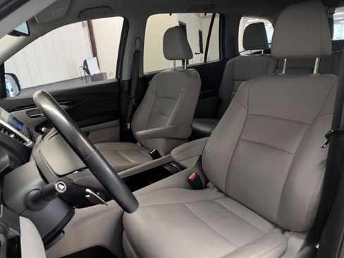 Used 2016 Honda Pilot Touring image 2