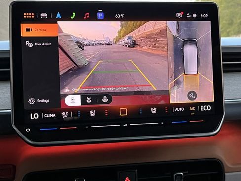 New 2025 Volkswagen ID. Buzz Pro S Plus image 36