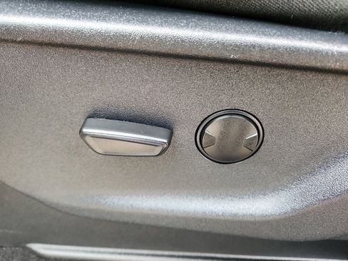 Used 2023 Ford F150 XLT image 12