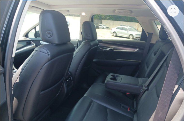 Used 2017 Cadillac XT5 Premium Luxury FWD image 6