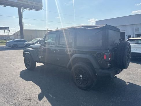 Used 2021 Jeep Wrangler Unlimited Sport image 9
