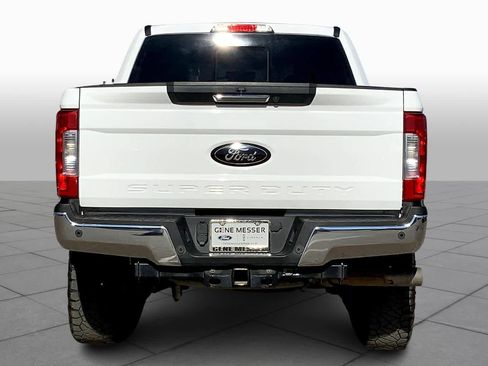 Used 2019 Ford F250 Lariat w/ Lariat Value Package image 4