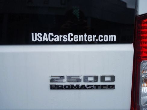Used 2025 RAM ProMaster 2500 w/ U-Haul Equipment Group FWD image 25