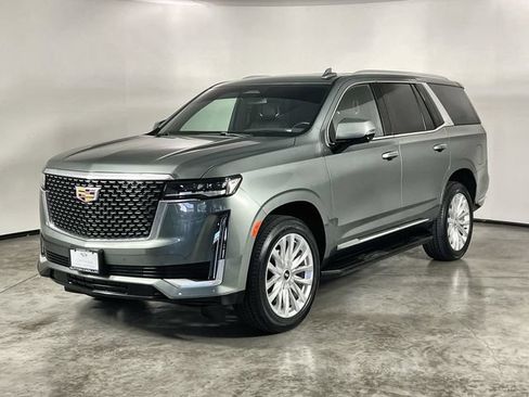 Certified 2024 Cadillac Escalade Luxury AWD/4WD image 4
