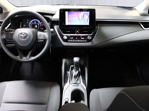 Used 2026 Toyota Corolla LE FWD image 2