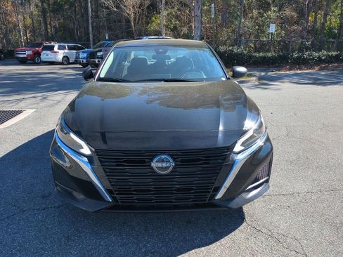 Used 2024 Nissan Altima 2.5 SV image 9