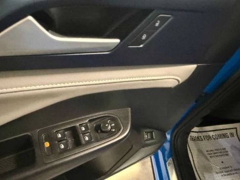 Certified 2024 Volkswagen Taos SE FWD image 21