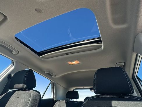 Used 2025 Hyundai Venue SEL image 5