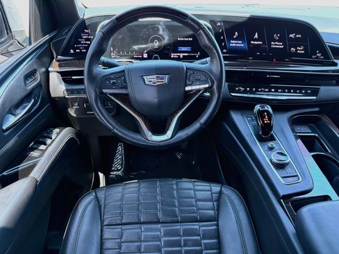 Used 2022 Cadillac Escalade Sport Platinum AWD/4WD image 24