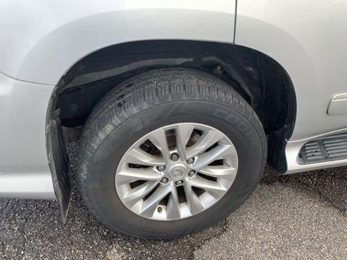 Used 2016 Lexus GX 460 w/ Premium Package image 44