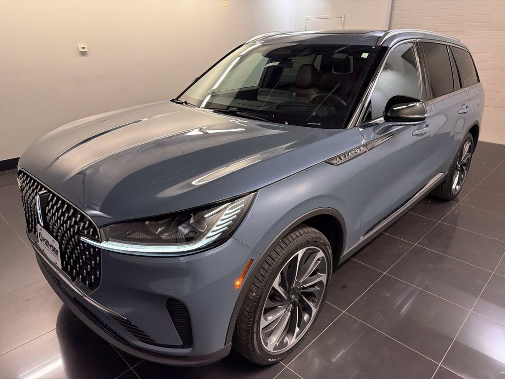 New 2027 Lincoln Aviator Reserve AWD/4WD image 3