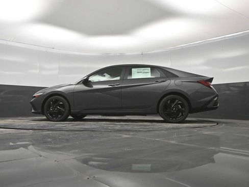 New 2026 Hyundai Elantra SEL Sport FWD image 35