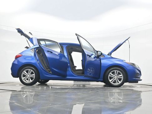 Used 2017 Chevrolet Cruze LT w/ Convenience Package image 43