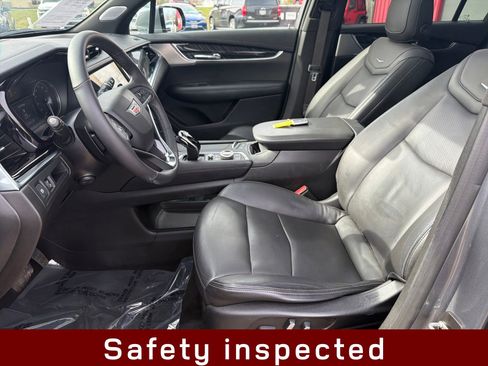 Used 2022 Cadillac XT6 Premium Luxury image 11