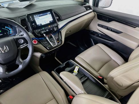 Used 2023 Honda Odyssey Touring image 24