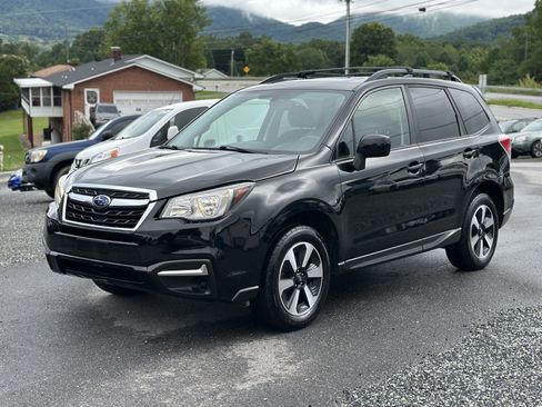 Used 2017 Subaru Forester 2.5i Premium w/ All-Weather Package AWD/4WD image 7