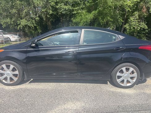 Used 2013 Hyundai Elantra Limited FWD image 3