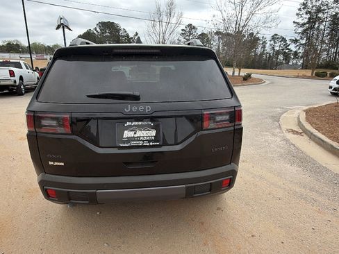 New 2026 Jeep Cherokee Laredo image 9