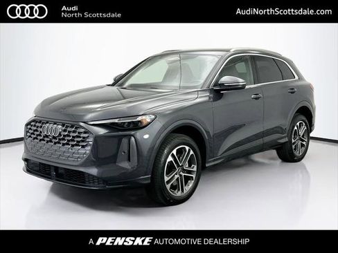 Used 2025 Audi Q5 Premium Plus w/ Premium Plus AWD/4WD image 1